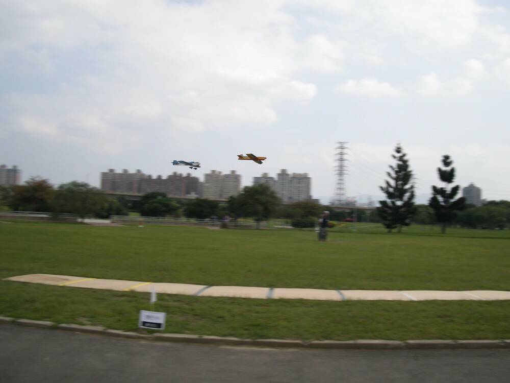 原版為 Zero vs. P-51