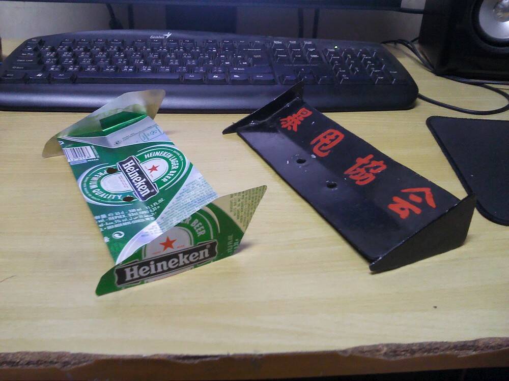 不知道買不買的到~原本塑膠尾翼壞了