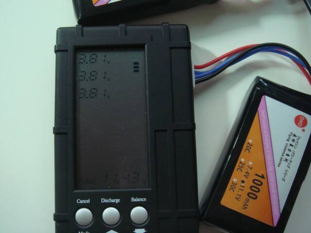 電池2 儲存電壓(3.8V)左右