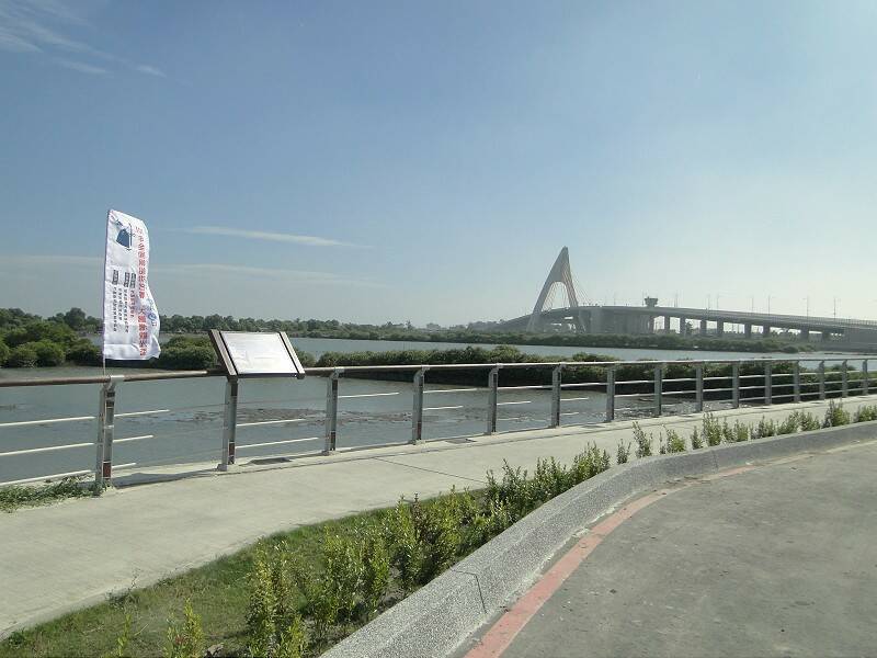 DSC05283-800.jpg