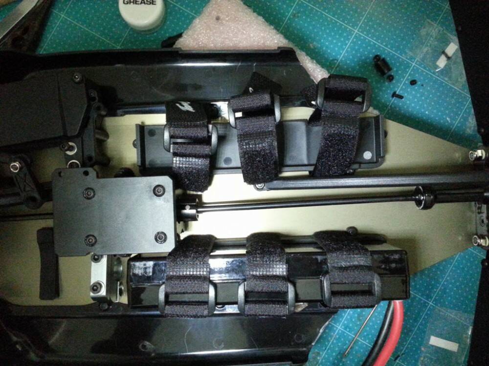 雙電池盒特寫