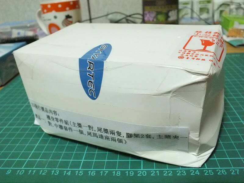 剛收到看到紙箱被壓到變形嚇到~@@