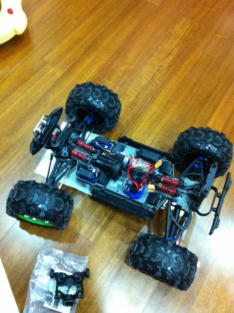 新車車