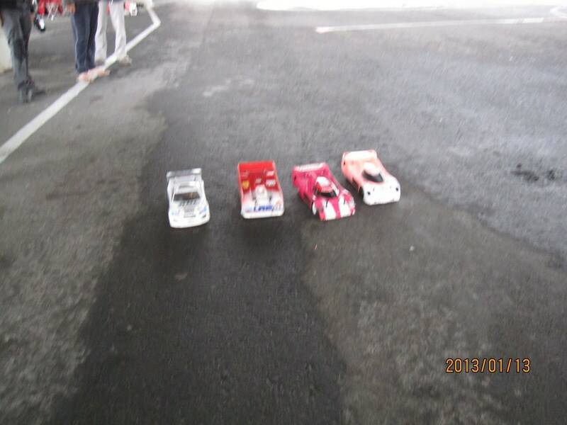 路面濕滑---------照樣用力跑