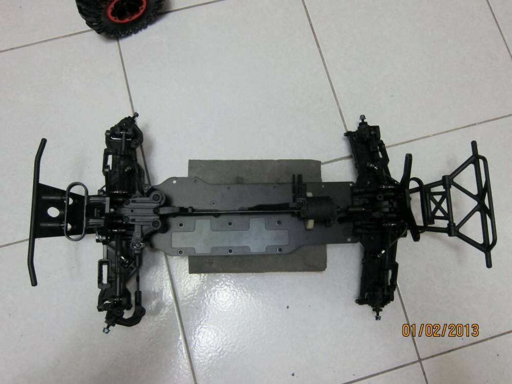 SCT410 中差加前後差速上底盤 1