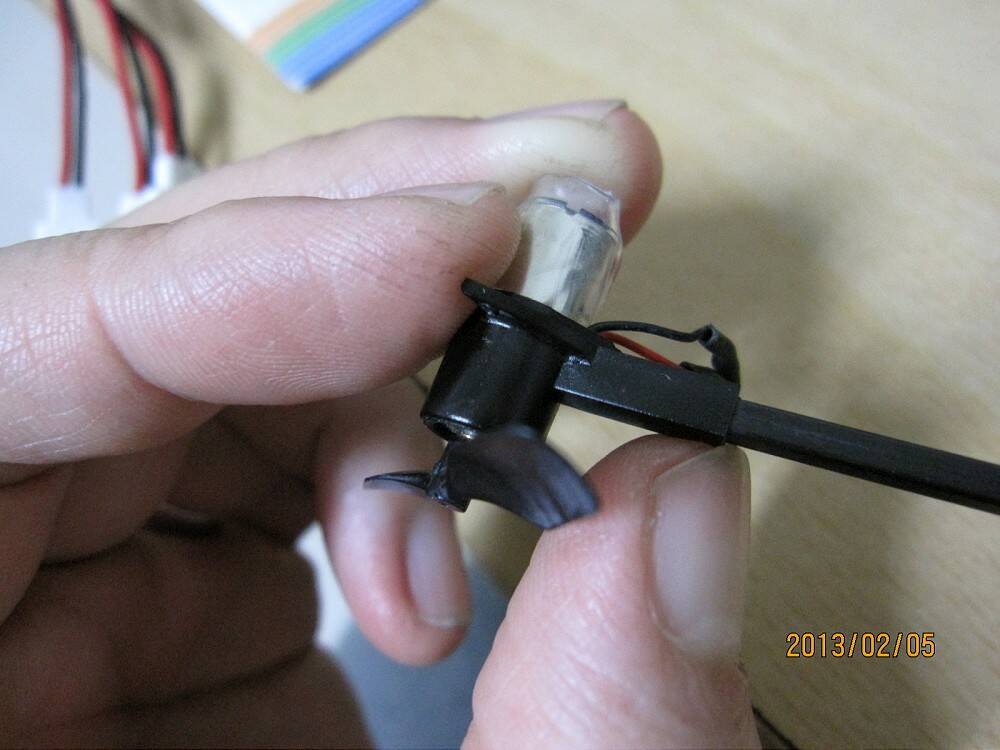 還組得回去要用桂橡膠測試能不能貼回去.jpg
