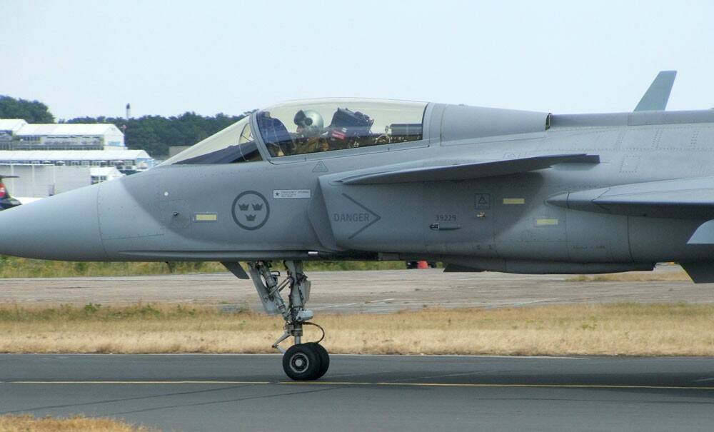 2006JASGripen4JM.jpg