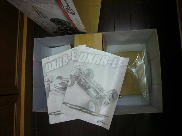 ㄟ.......車子勒?