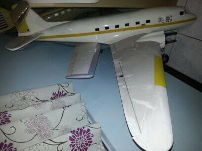 KYOSHO美齡號,賣4000元,之前裝OS46引擎兩顆,售空機加全部拉桿含油箱,可以改電的,原本是要留下來自己改電的  ...