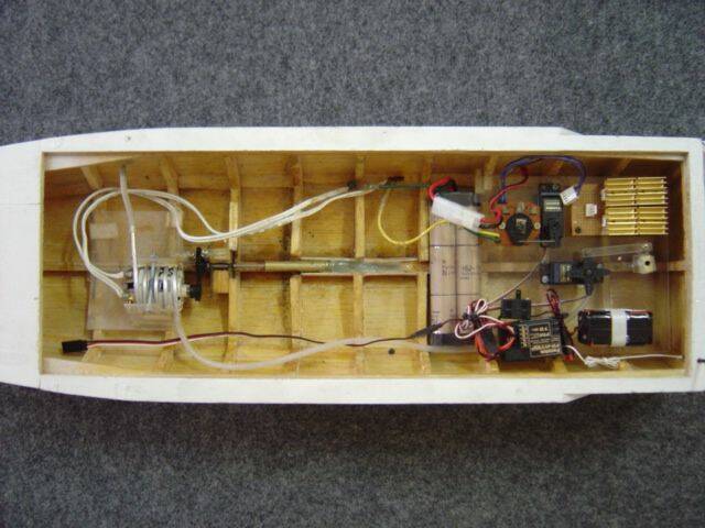 手工V艇2.JPG