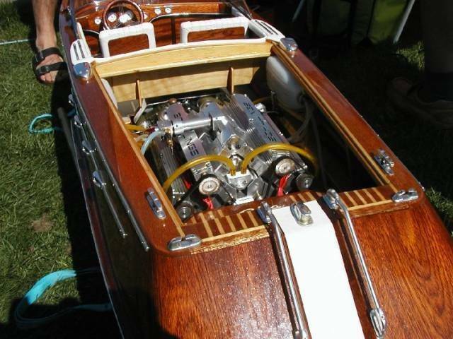 riva_aquarama_v8_01.jpg