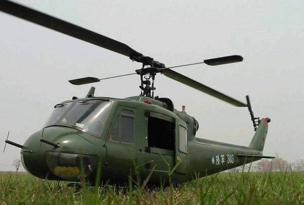 uh-1-22_yW3dKE5Zo3Sl.jpg