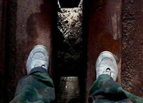 聽說出口是萬丈深淵