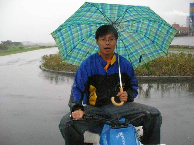 調整大小沙灘車.JPG