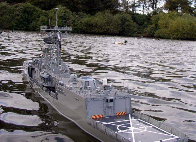 1/72派里級飛彈巡防艦
